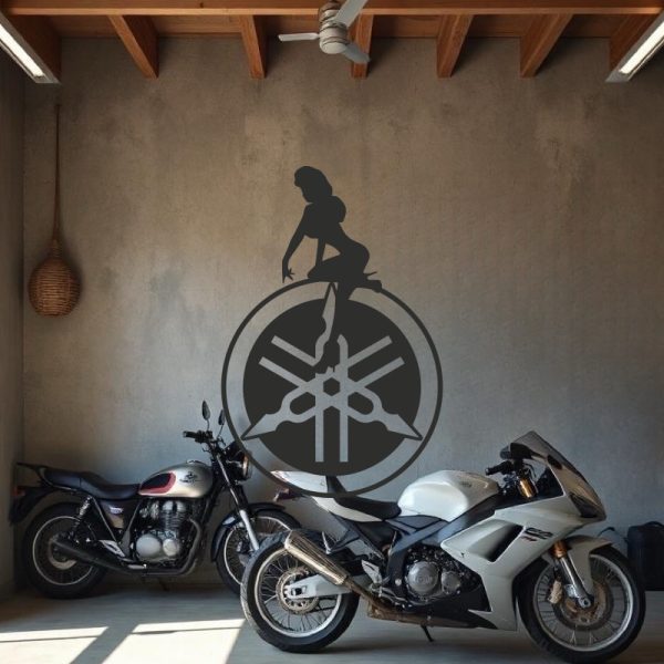Sticker Autocollant yamaha pin up moto AN87289