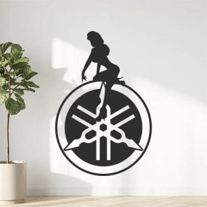 Sticker Autocollant yamaha pin up moto AN87289